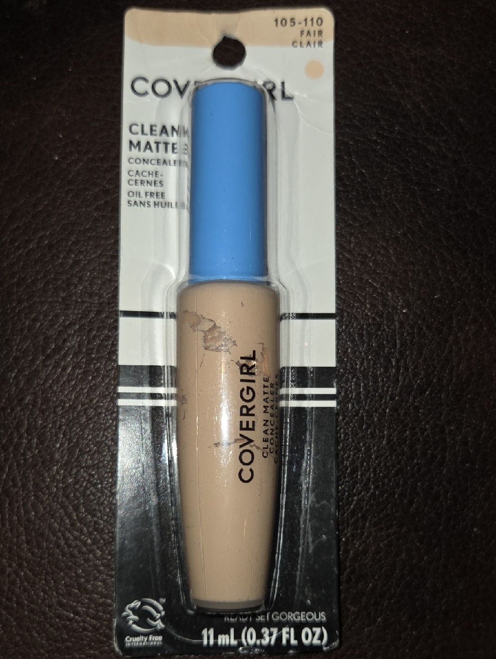 COVERGIRL Clean Matte Concealer - Fair (105-110) Blue Cap